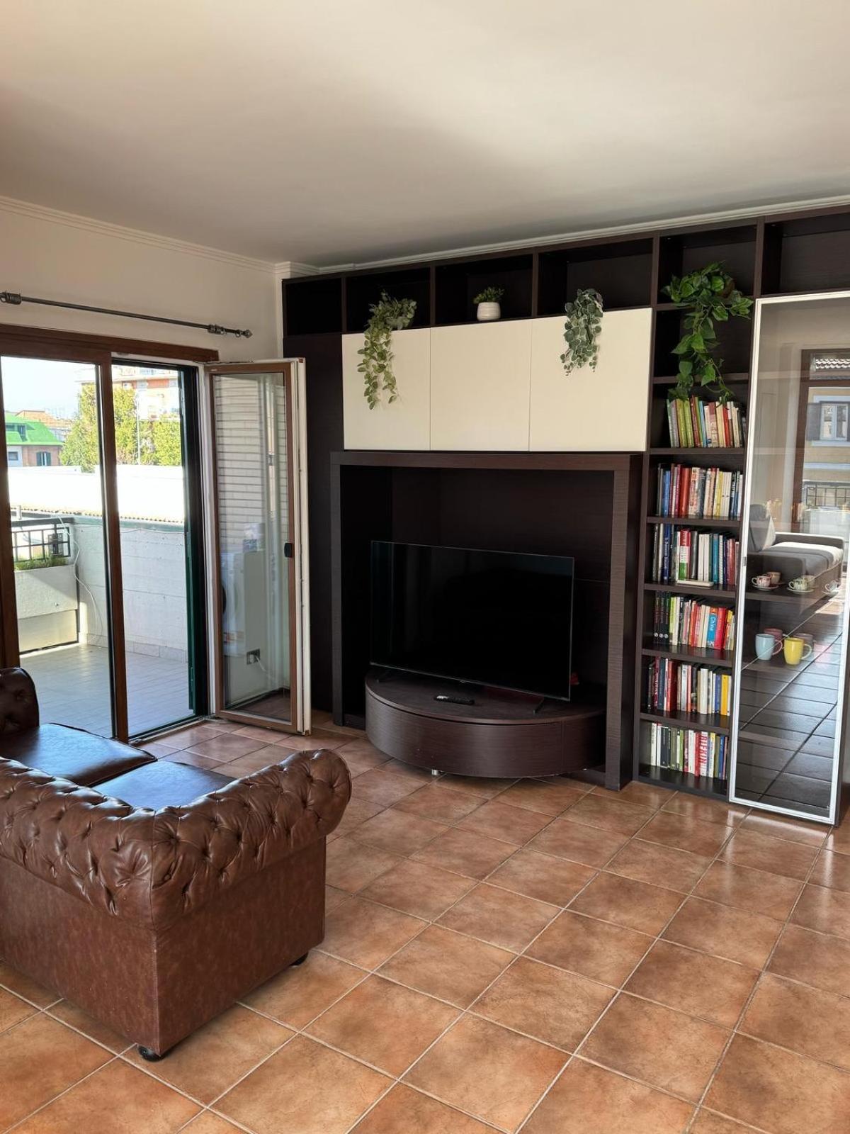 La Casa Del Tomo - Serenity & Charme, Steps From Cornelia Metro Line A Apartamento Roma